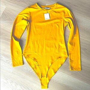Mangopop LS Bodysuit Women’s S Yellow NWT Snap Closure Bright Bold